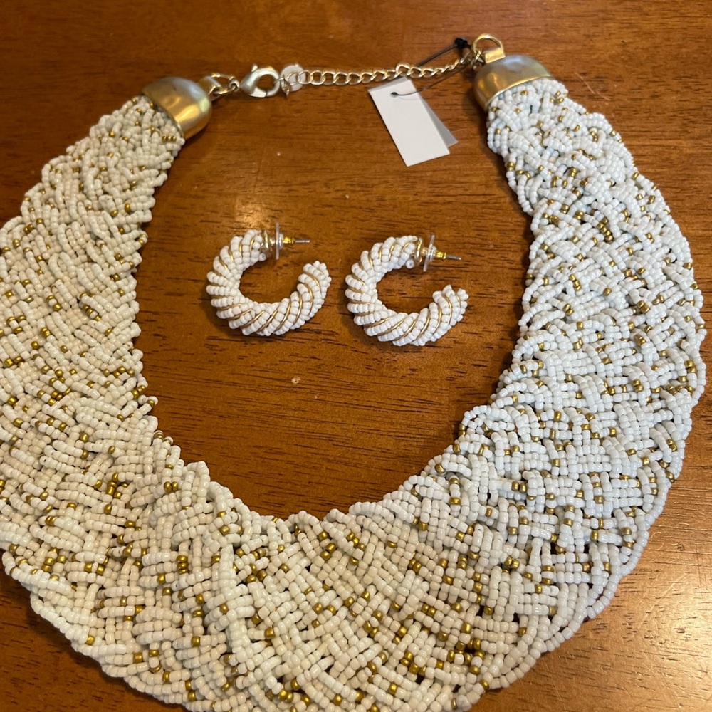 NWT/NWOT Chico's White Gold Bead Statement Necklace Hoop Earrings